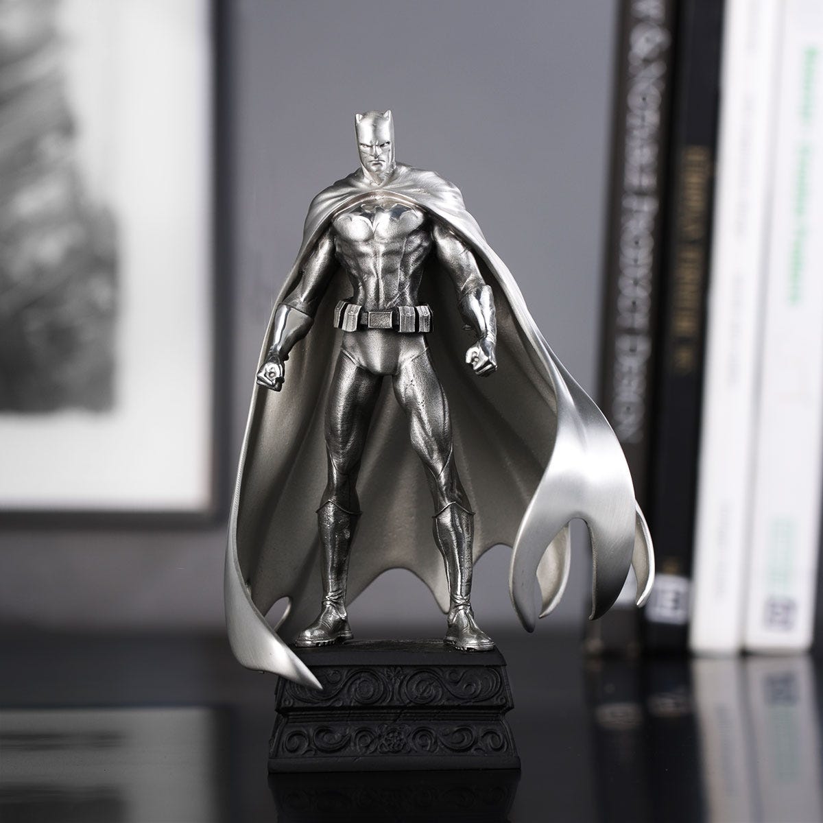 Batman Resolute 6" Figurine — DC Comics, bilde 2