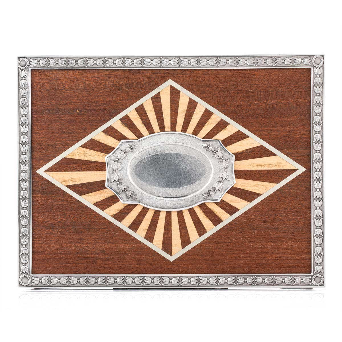 Leaf Dominica Humidor